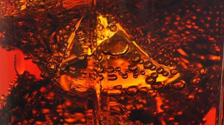 Her gün içince tehlikesi artıyormuş! Diyet kola ve gazlı içeceklerin bilinmeyen etkisi