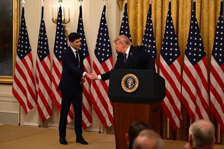 Fedin yeni başkanı Warsh görevine resmen başladı