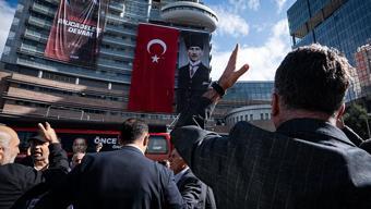 SON DAKİKA CHP genel merkezinde tahliye gerginliği... Kılıçdaroğlu: Mahkeme kararına uyun