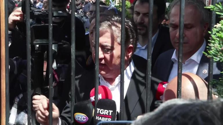 SON DAKİKA CHP Genel Merkezinden ayrılan Özgür Özel, Meclisin önünde... CHPli Başarırdan CNN Türke müdahale