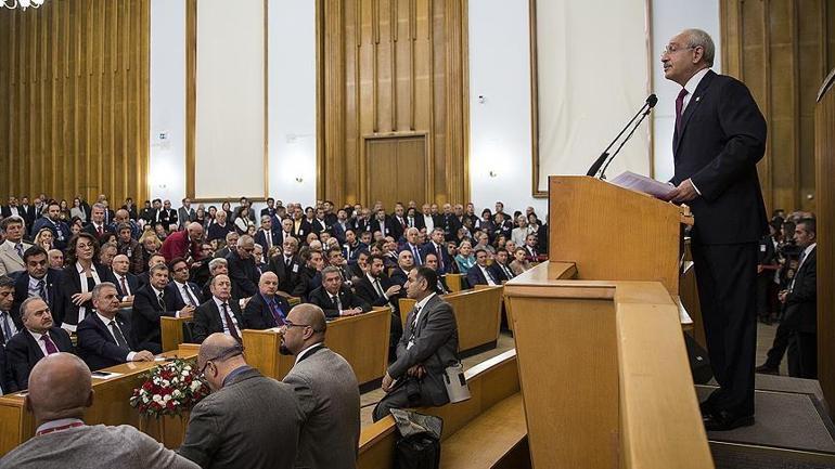 Kemal Kılıçdaroğlu CHP yönetimine geçti, Özelden teklif geldi: Kazanırsa elini öpeceğim