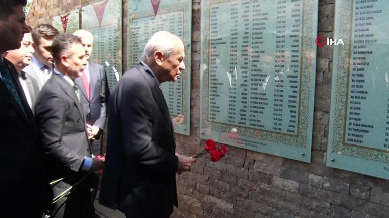 Devlet Bahçeli, Ülkücü Şehitler Anıtını ziyaret etti