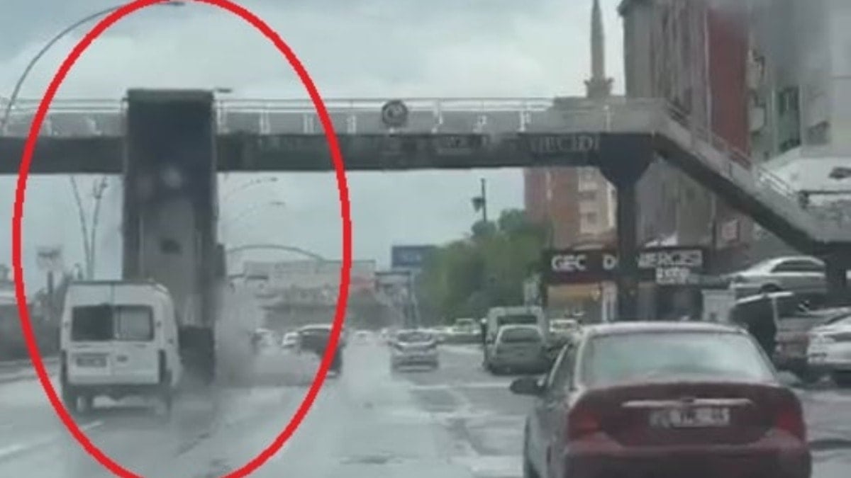 Ankara’da facia anları! Üst geçidi yıktı geçti