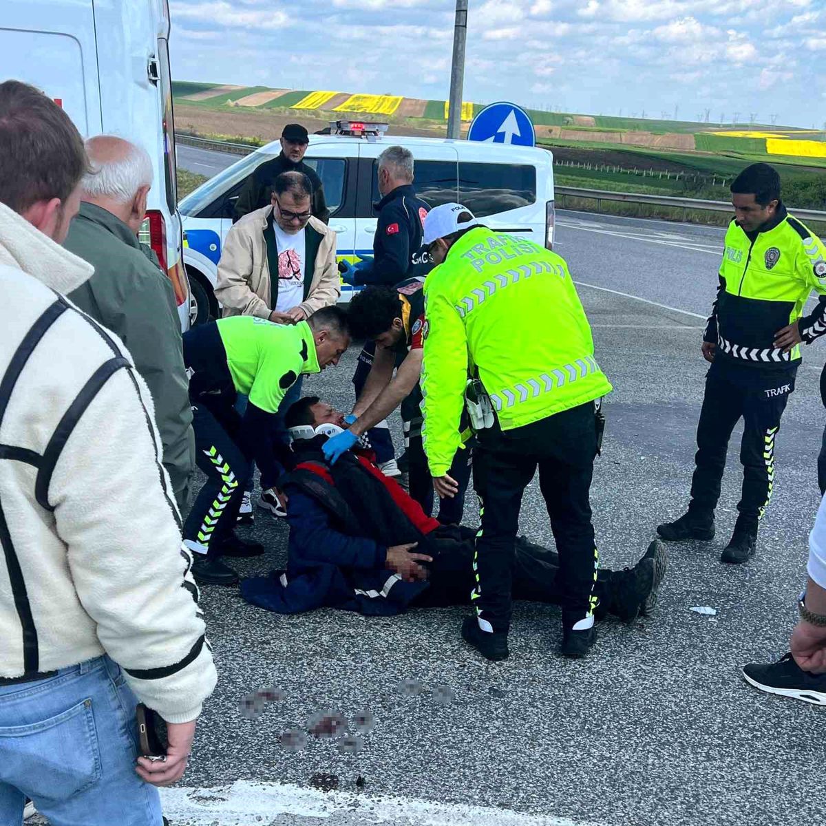 Babaeski’de motosikletle otomobil çarpıştı: 1 yaralı