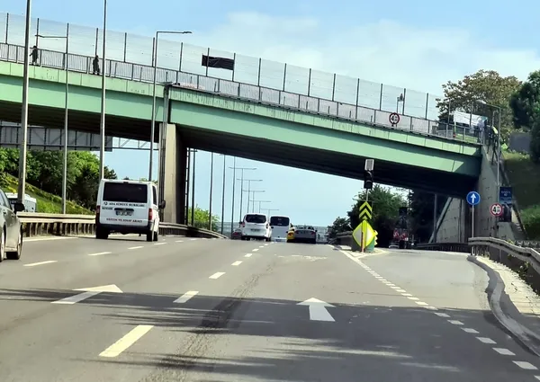 bayram-oncesi-istanbul-bosaldi-yollar-bos-kaldi-1779727389679.jpg