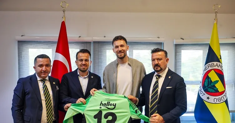 Fenerbahçe, Tarık Çetin’in sözleşmesini uzattı