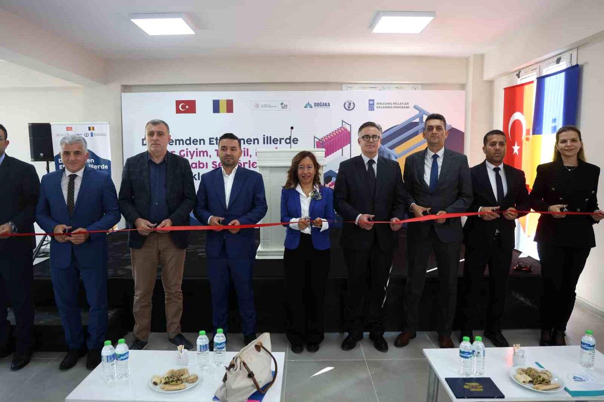 Hatay’da Ayakkabı Ortak İmalat ve Eğitim Merkezi Açıldı