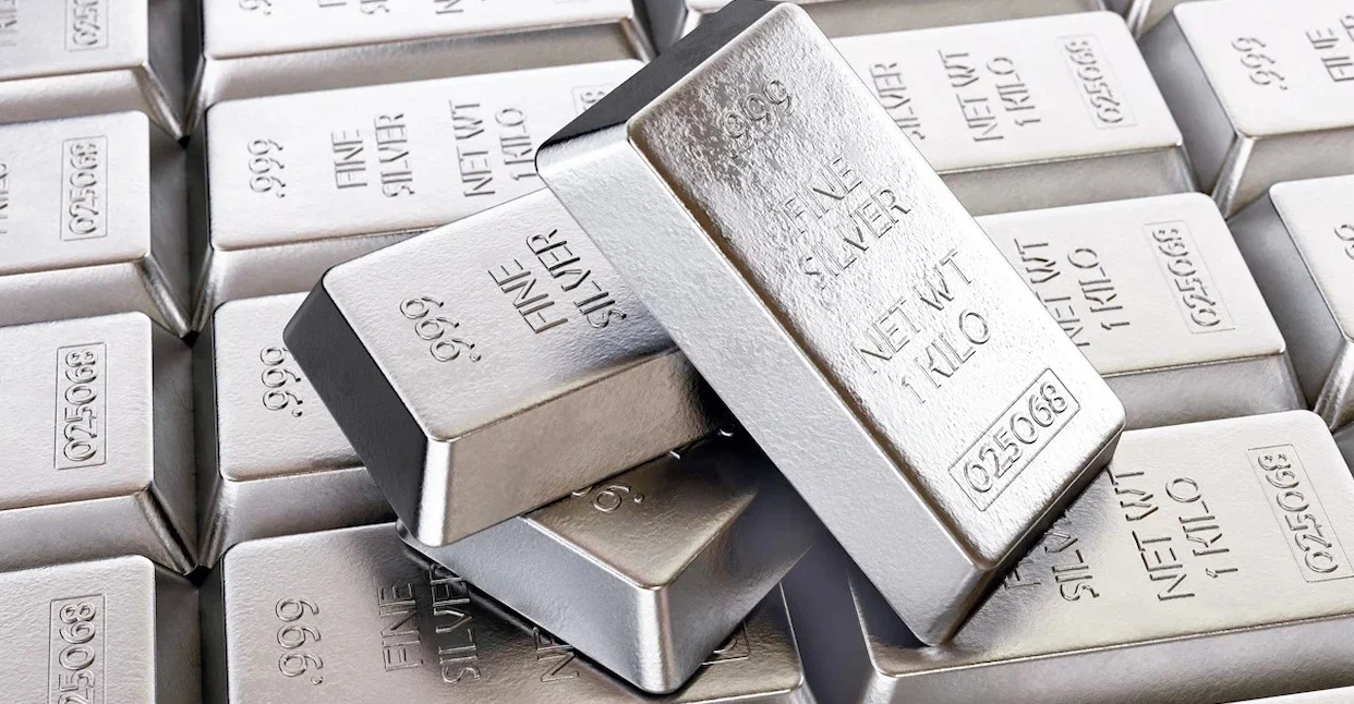 İngiliz bankası elinde gümüşü olanları uyardı