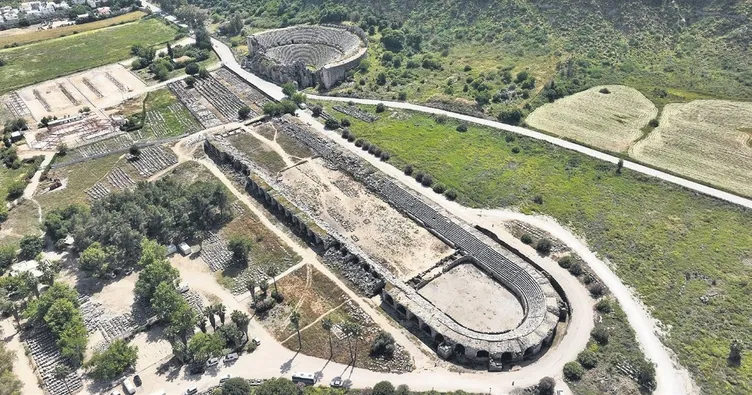 Perge’de giyotin kapısı bulundu