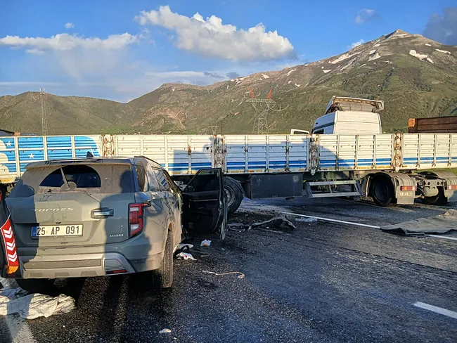 tatvan-van-karayolunda-korkutan-kaza-1i-agir-6-yarali-1779646337660.jpeg