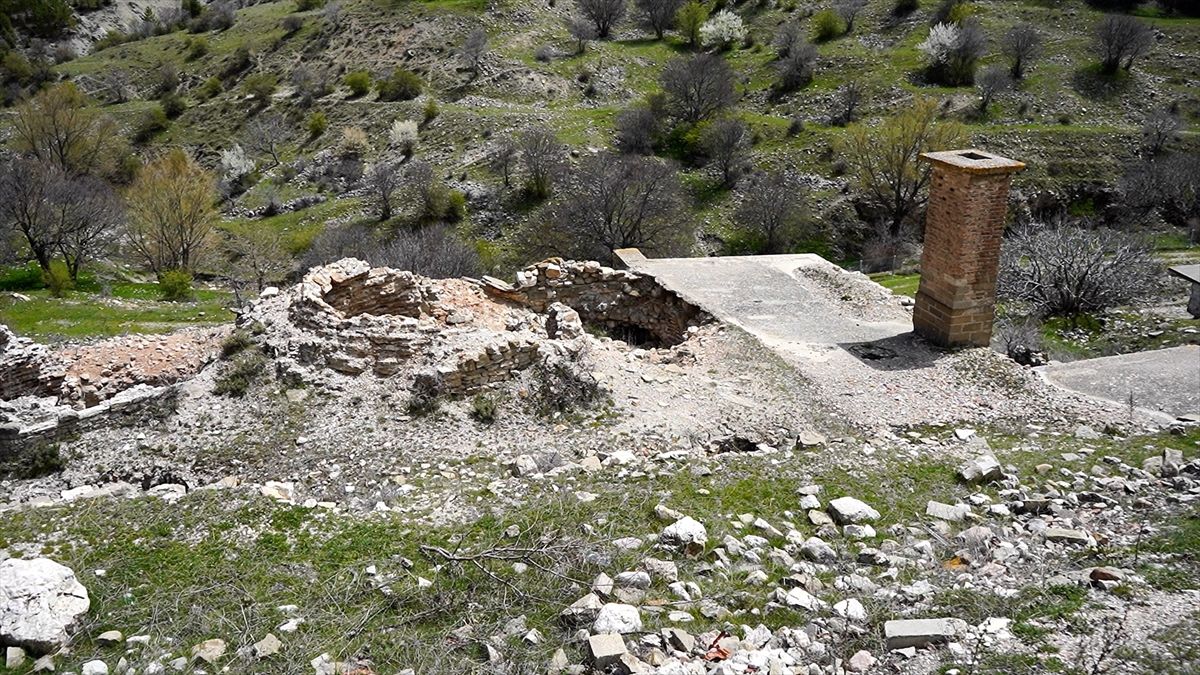Uluborlu binlerce yıllık tarihiyle “açık hava müzesi”ni andırıyor