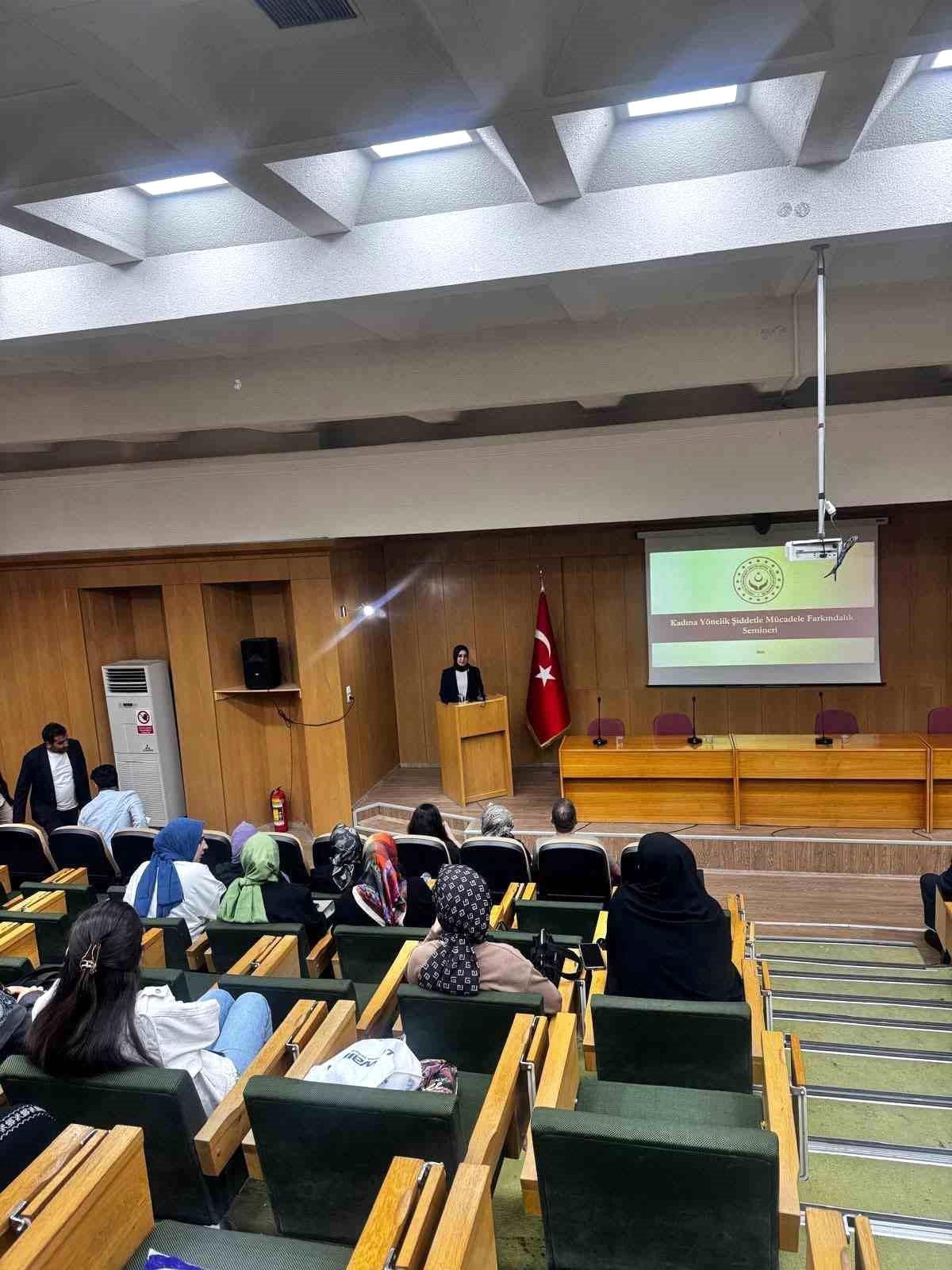 Üniversitesi öğrencilerine ‘Kadına Yönelik Şiddetle Mücadele’ eğitimi