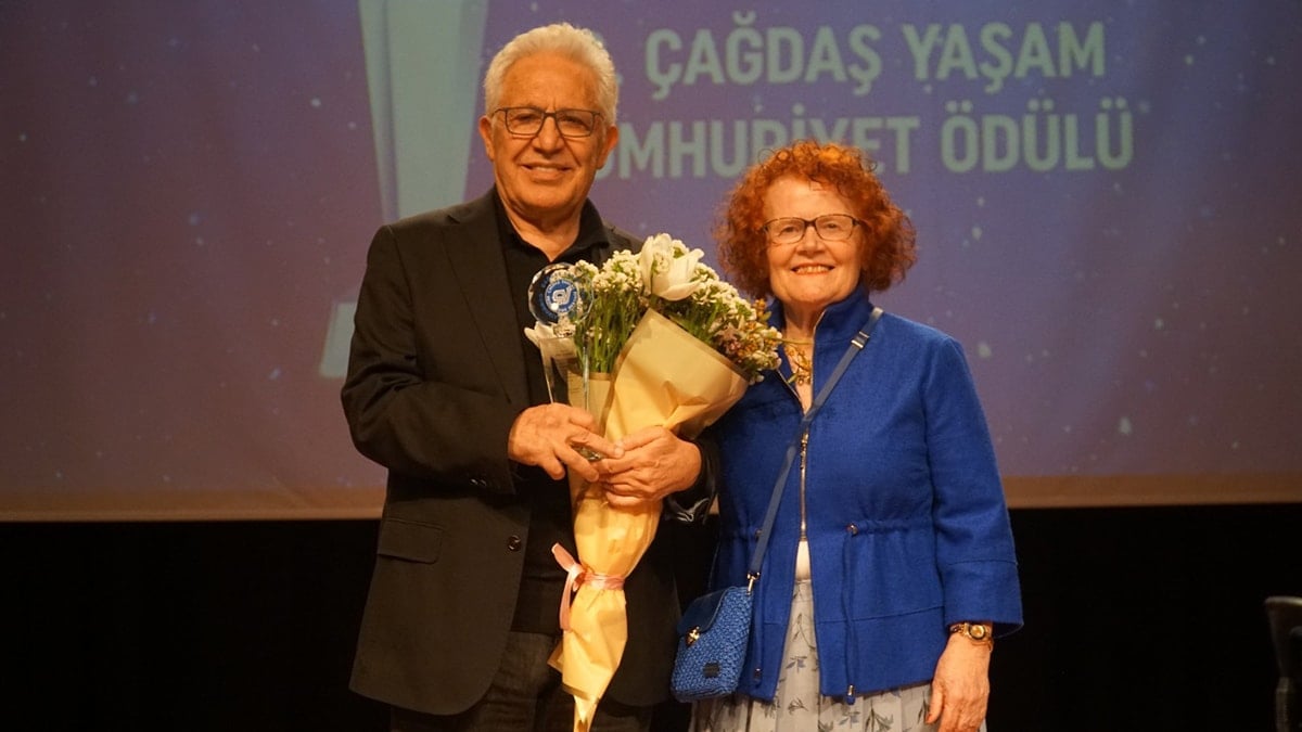 20. Çağdaş Yaşam Cumhuriyet ödülü Zülfü Livaneli’ye verildi