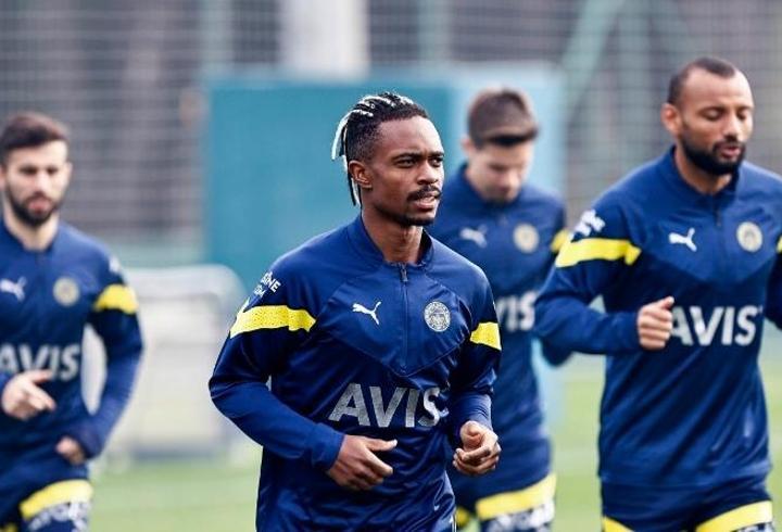 Fenerbahçe’nin eski yıldızı Lincoln Henrique, Süper Lig ekiplerini peşine taktı