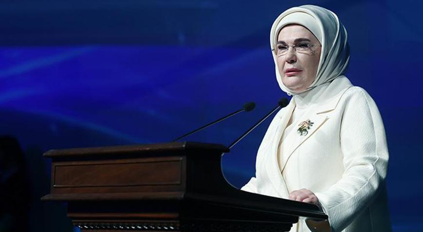 Sıfır Atık Forumu 2026’nın açılış konuşmasını yapan Emine Erdoğan : Tarihi bir buluşma