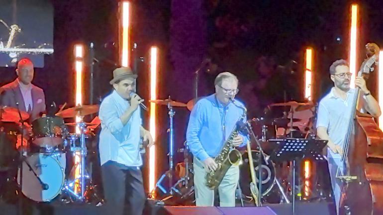 Akra Caz Festivali, Kenan Doğulu ve Igor Butman sürpriziyle başladı
