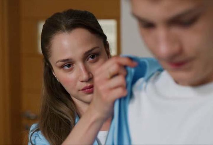 Daha 17’de Aşk Bacayı Sardı! Aras ve Leyla Olmazlara Vuruldu
