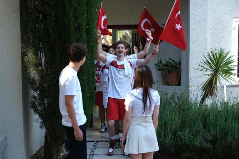 Daha 17 Oyuncularından Milli Takıma Dev Destek Tezahüratlar Dakikalarca Sürdü