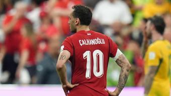 Hakan Çalhanoğlundan dikkat çeken sözler: Bazen tokat yemek...