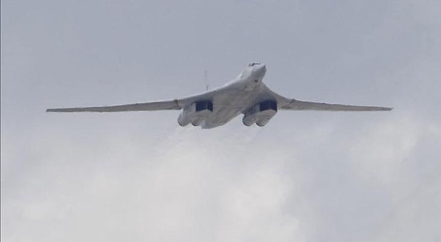 Rusya’da eğitim uçuşu yapan stratejik bombardıman uçağı düştü