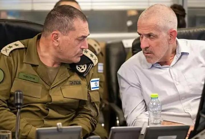 BAE’de hareketli saatler: İsrailli eski istihbarat şefi apar topar ülkeden çıkarıldı!