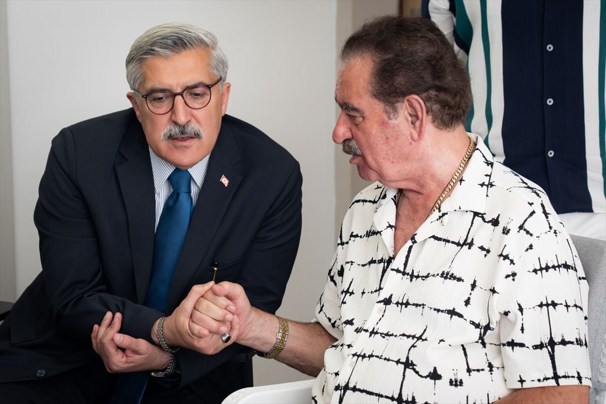 Yayman, Tatlıses’i hastanede ziyaret etti