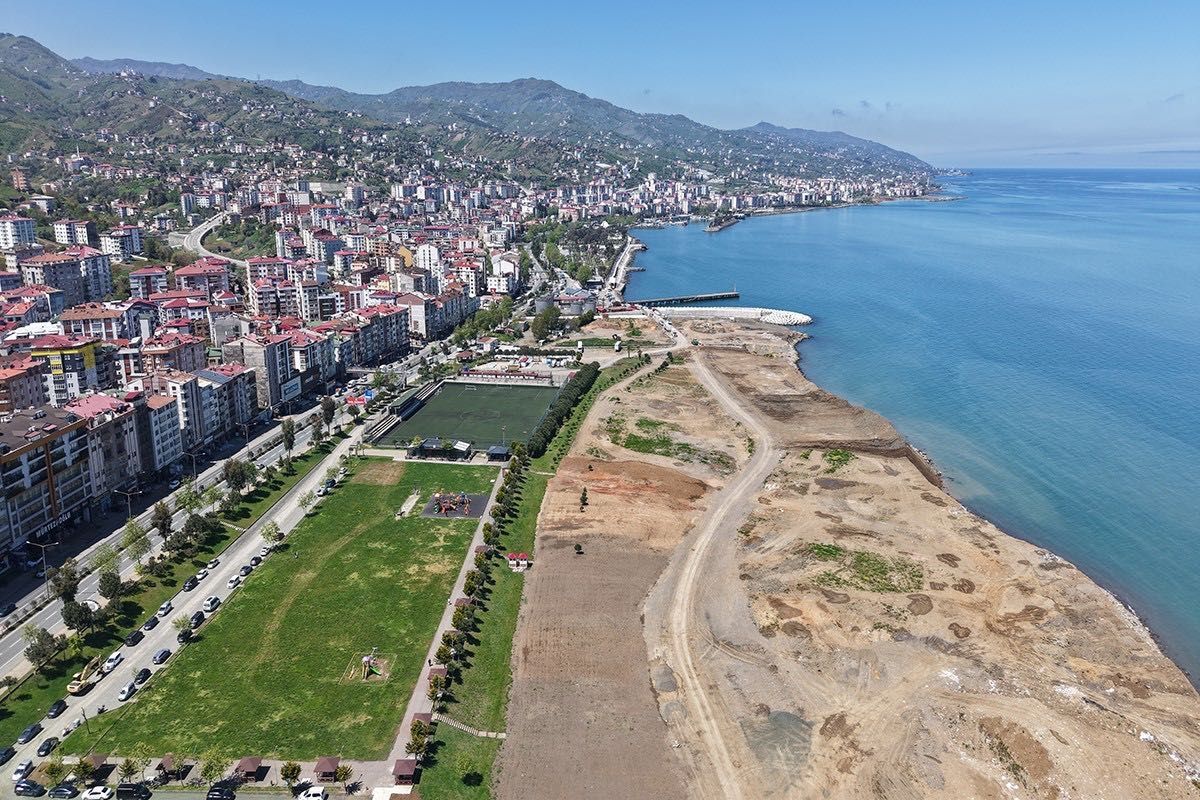 Akçaabat’ta bisiklet ve yürüyüş yolu projesinin çalışmaları sürüyor