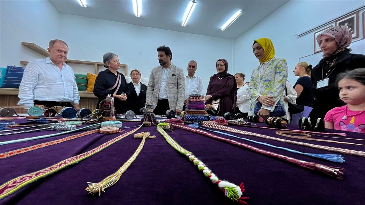 Antalya’da geleneksel sanat eserleri sergilendi