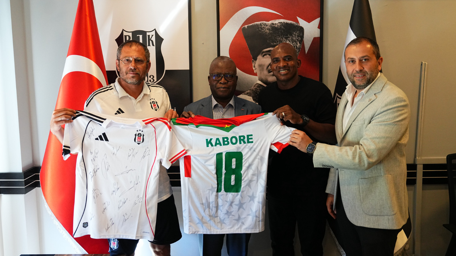 Burkina Faso Büyükelçisi Vinta Some’den Beşiktaş’a ziyaret