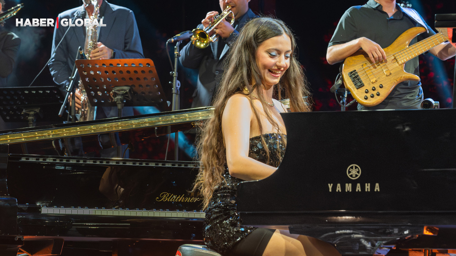 Genç Türk Müzisyen Su Yavuz, Türkiye’deki İlk Konserini Akra Caz Festivali’nde Verdi