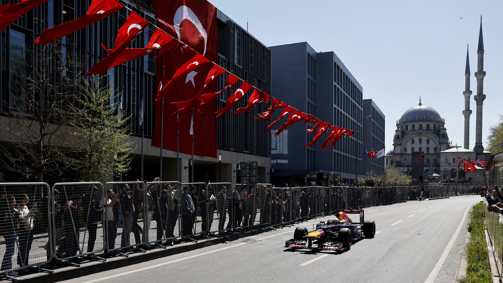 Hasret sona erdi! Formula 1’den “Welcome back Türkiye” paylaşımı