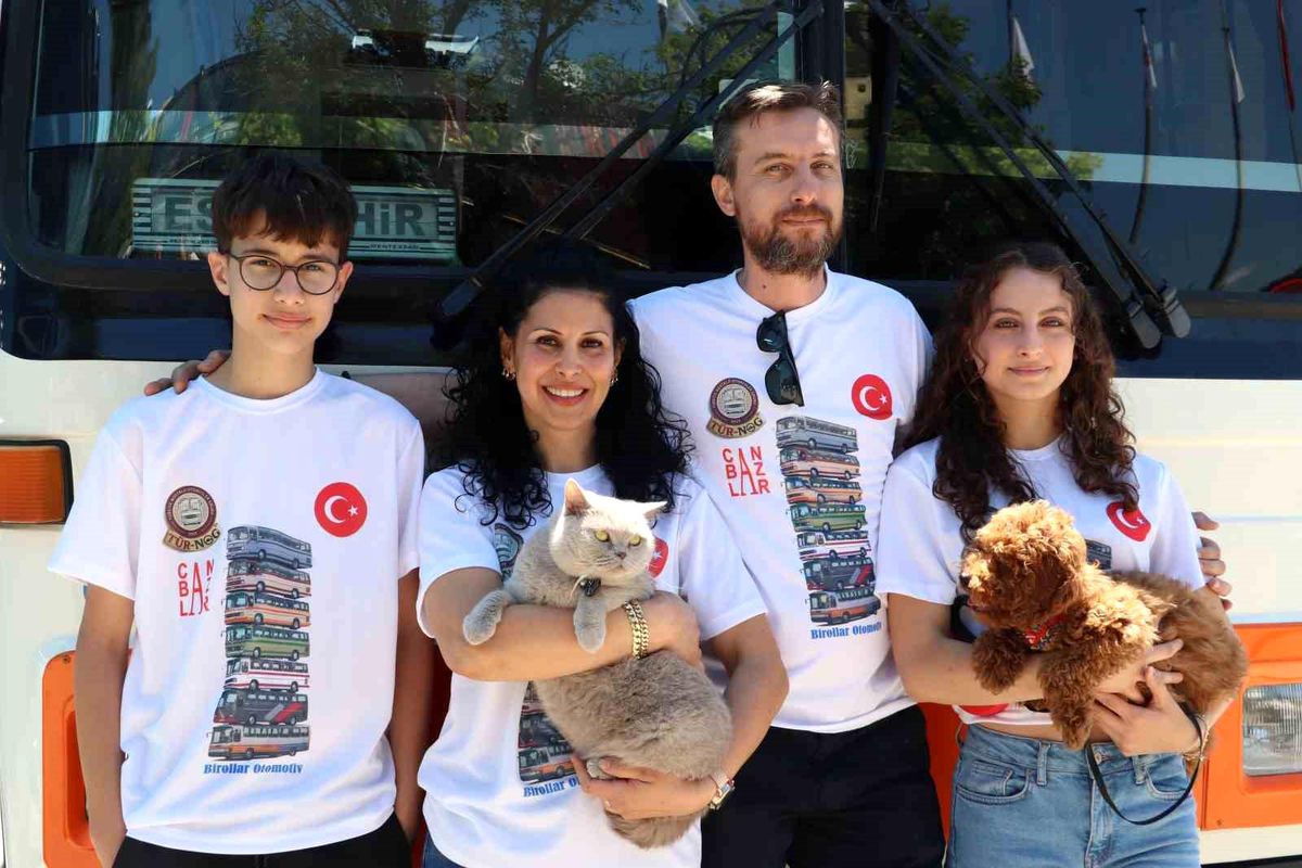 Hurda olarak aldıkları otobüsü 5 milyon liraya yürüyen eve dönüştürdüler