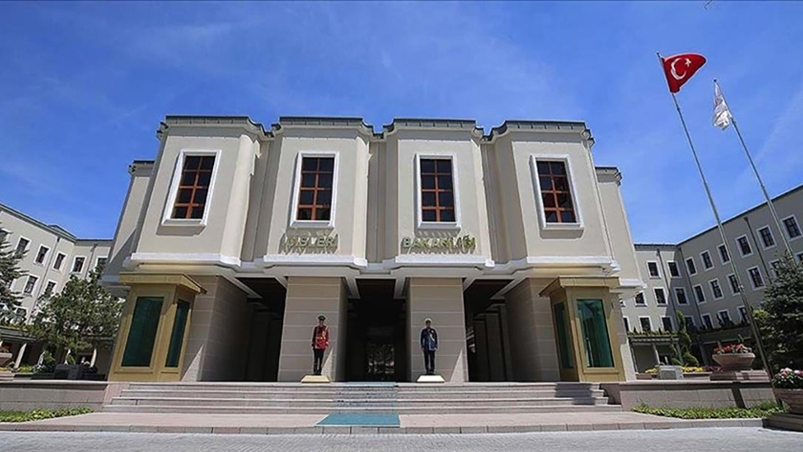 İçişleri Bakanlığı duyurdu! 5 ilde uyuşturucu operasyonu: 341 gözaltı