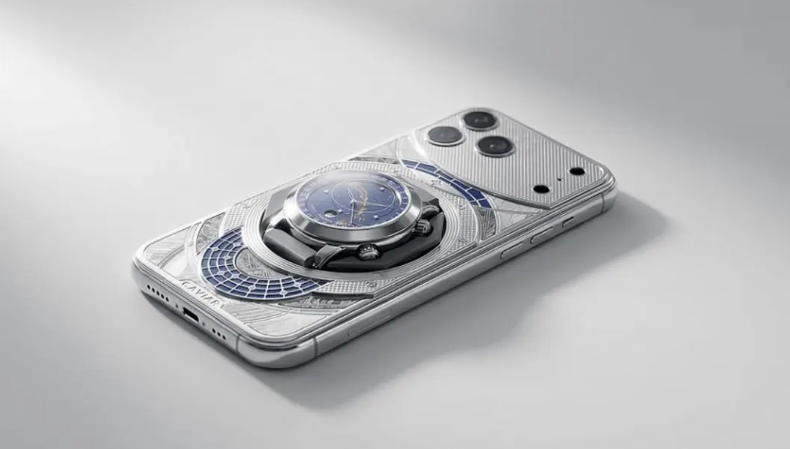 Lüks ev fiyatına satılan iPhone piyasaya çıktı