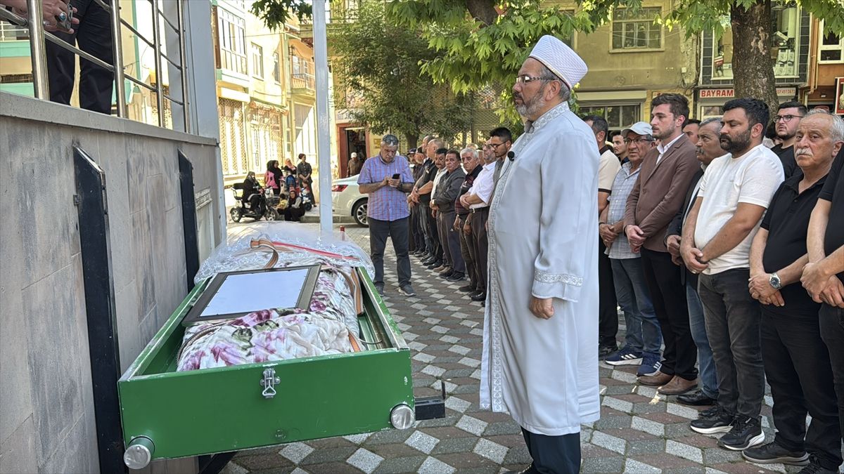 Isparta’da ölü bulunan gençlerden birinin cenazesi Afyonkarahisar’da defnedildi
