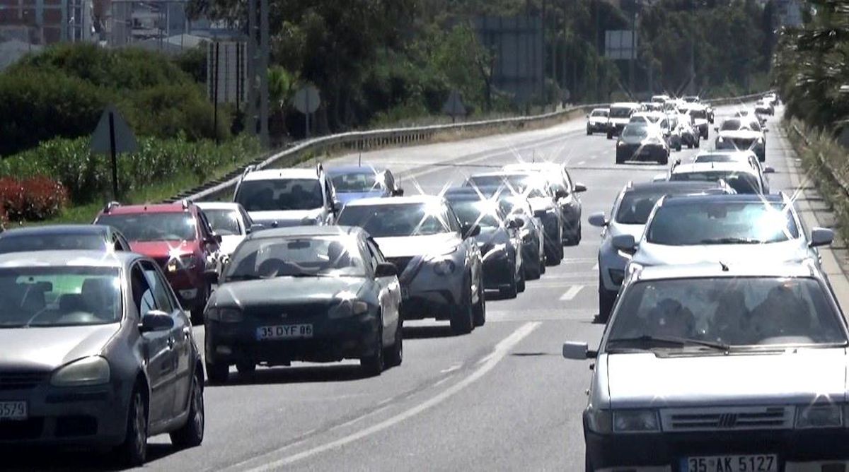 İzmir’de araç sayısı 2 milyon 144 bini geçti