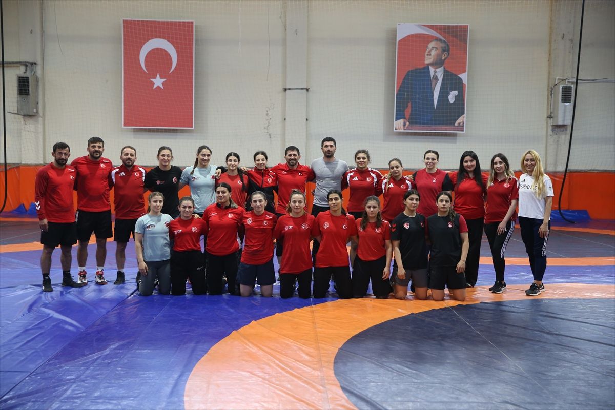 Kadın Güreş Milli Takımı, uluslararası organizasyonlar için Aladağlar’da güç depoladı