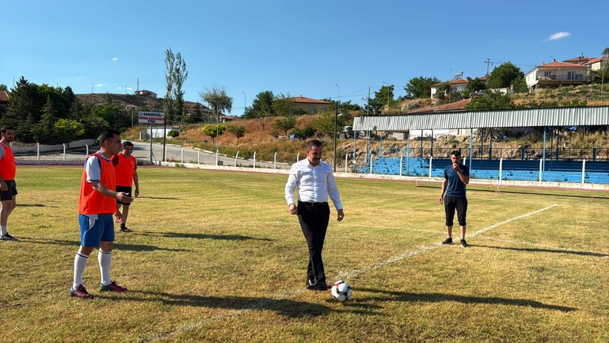 Karakeçili’de düzenlenen futbol turnuvası başladı