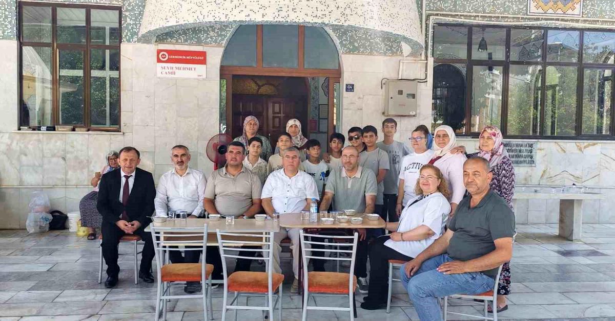 Kaymakam Doğru, aşure programında vatandaşlarla buluştu