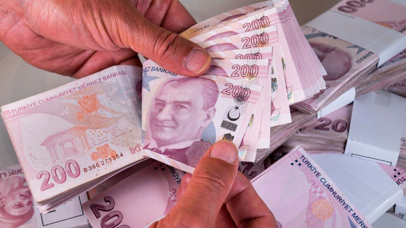 MHP’den emeklileri ilgilendiren kanun teklifi! Sıfır faizli olacak…