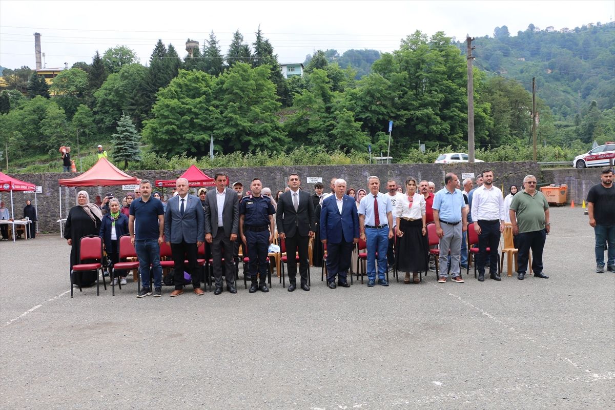 Of’ta yıl sonu şenliği düzenlendi