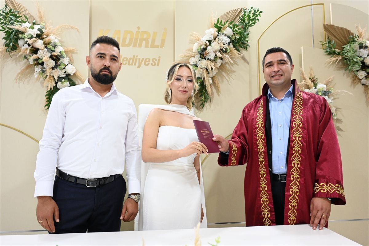 Osmaniye’de nikah dairesinde “26.06.2026” yoğunluğu yaşandı