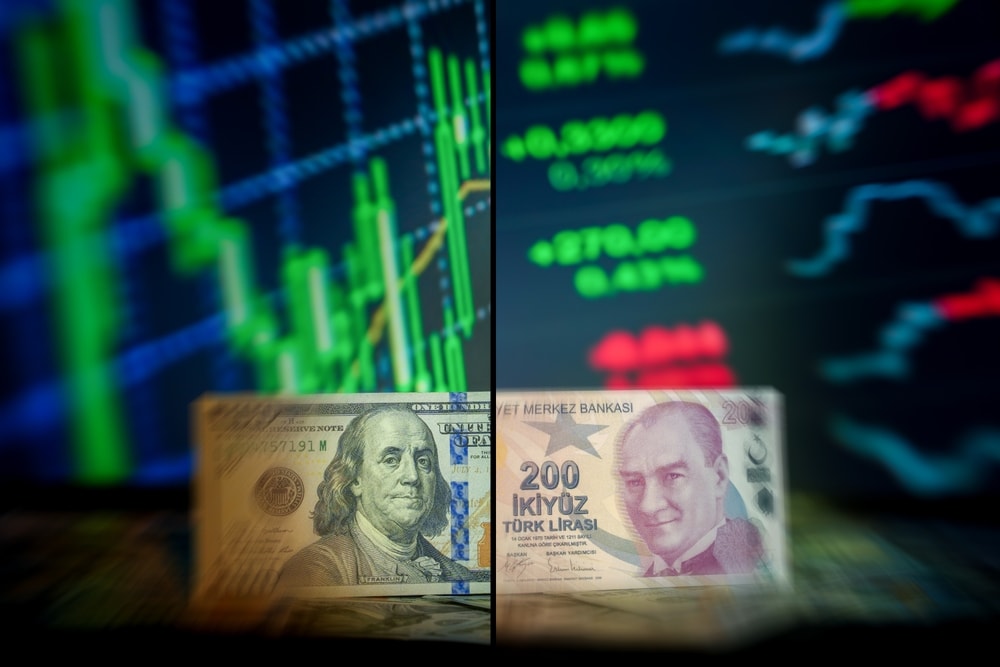 Dolar/TL rekorları sıraya dizdi: Bir eşik daha aşıldı