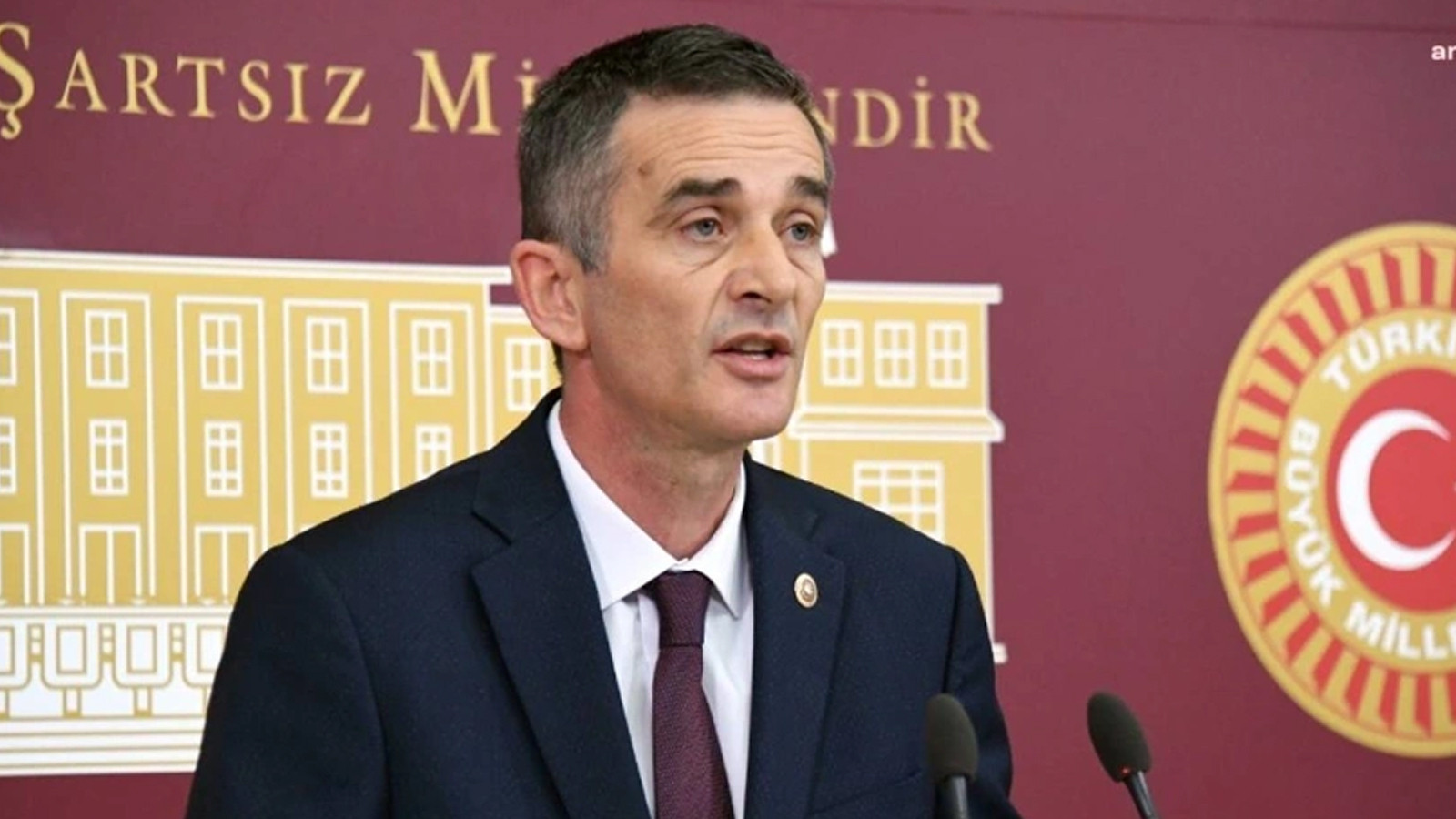 Ümit Dikbayır CHP’den istifa etti