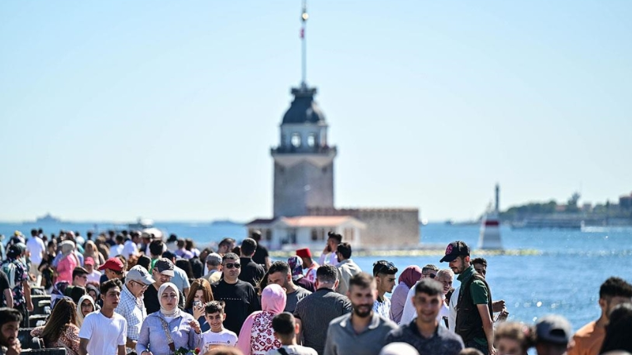 AKOM son verileri paylaştı: Sıcaklar İstanbul’a geri dönüyor!