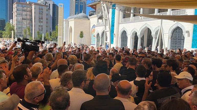 Yeşilçamın Yakışıklı Jönü KADİR İNANIRA VEDA