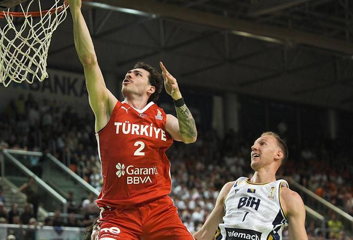 12 Dev Adam, liderliği garantiledi! Bosna Hersek…