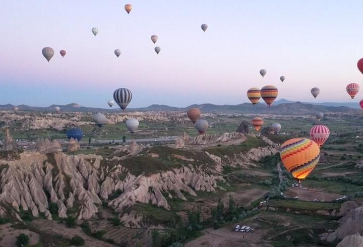 Türkiye’de sıcak hava balonlarına yoğun ilgi! İlk 6 ayda 308 bin yolcu uçtu