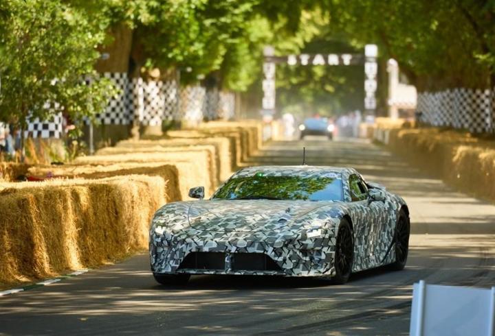 Lexus LFA konsepti görücüye çıkardı