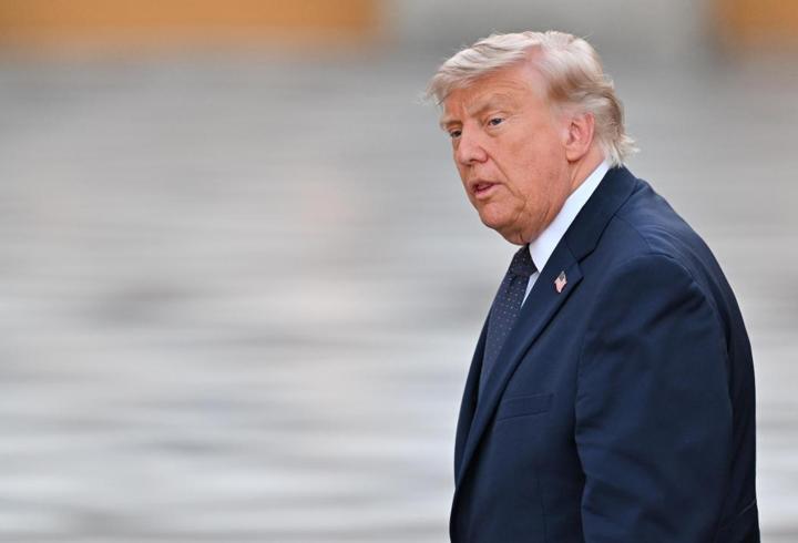Trump, gelecek başkanlık seçimlerinde “bir kez daha aday olacağını” açıkladı